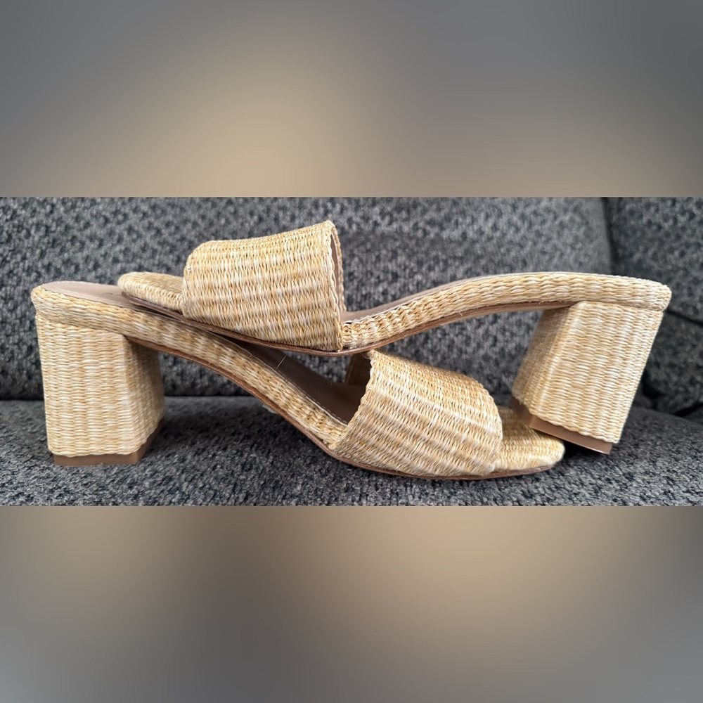 π Andrea Gomez Claudia Natural Raffia Mule Size 37 US 7 Retail $300 *CURRENT* - Picture 10 of 13